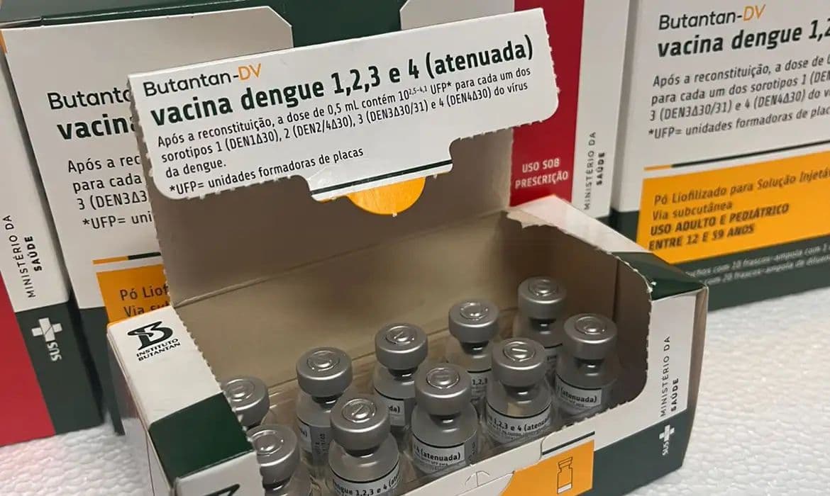 Vacina da dengue do Butantan: saiba quais sintomas exigem atenção