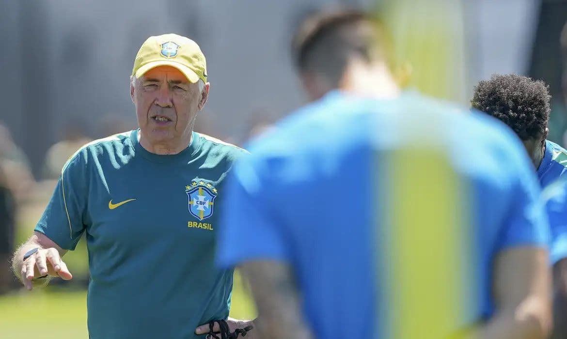 Ancelotti indica Martinelli como substituto de Paquetá contra Noruega