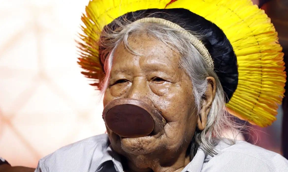 Cacique Raoni Apresenta Leve Piora Renal, mas Segue Consciente