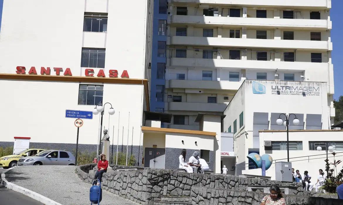 Crédito do FGTS para Santas Casas é prorrogado até 2030