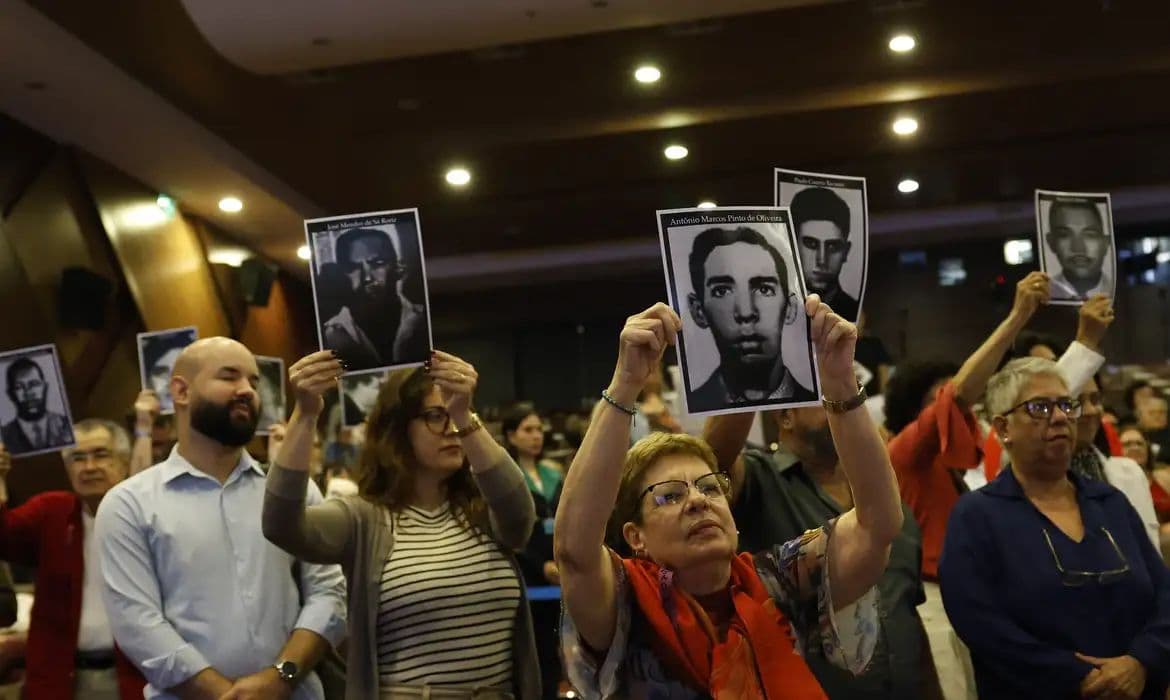 Famílias recebem certidões retificadas de vítimas da ditadura