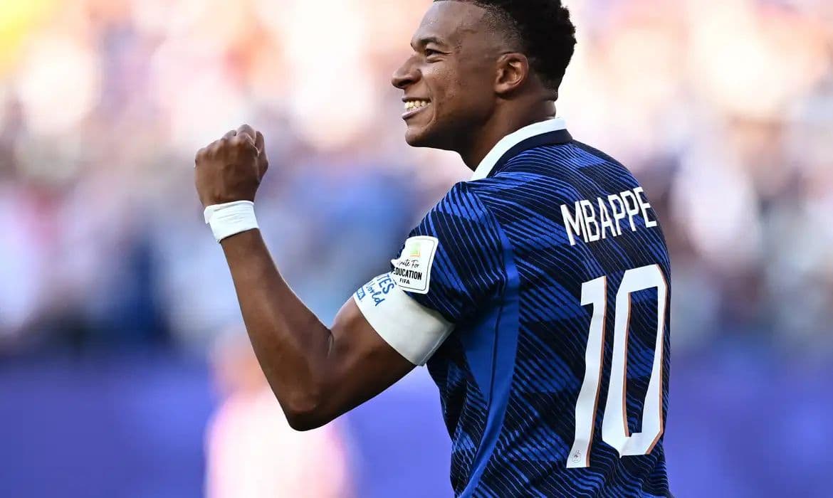 França vence Paraguai e avança às quartas de final da Copa do Mundo