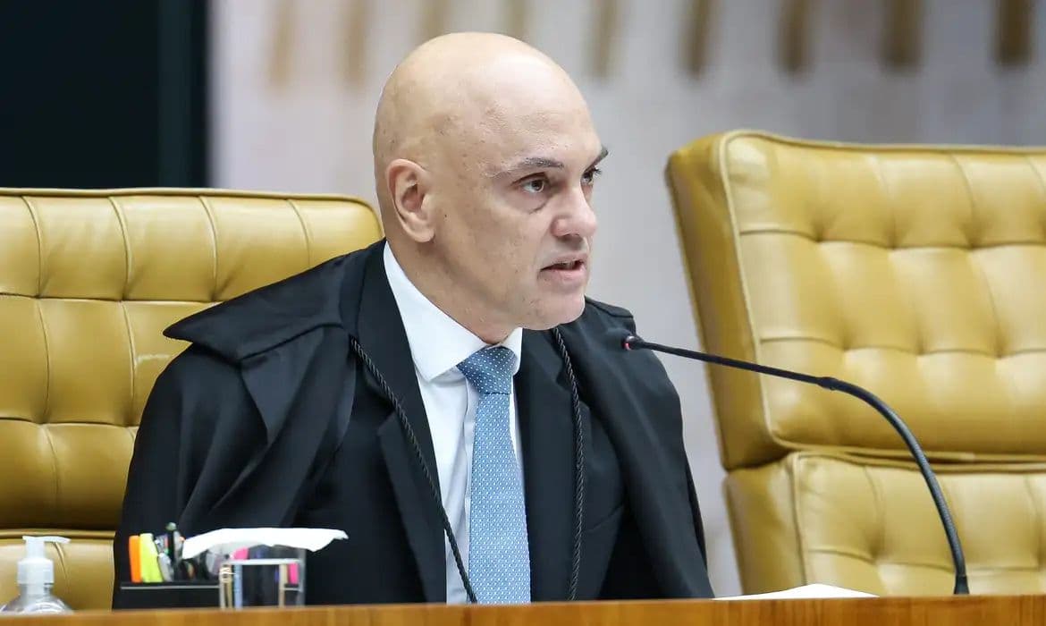 Moraes dá 48h para Bolsonaro explicar uso de IA em vídeo do PL