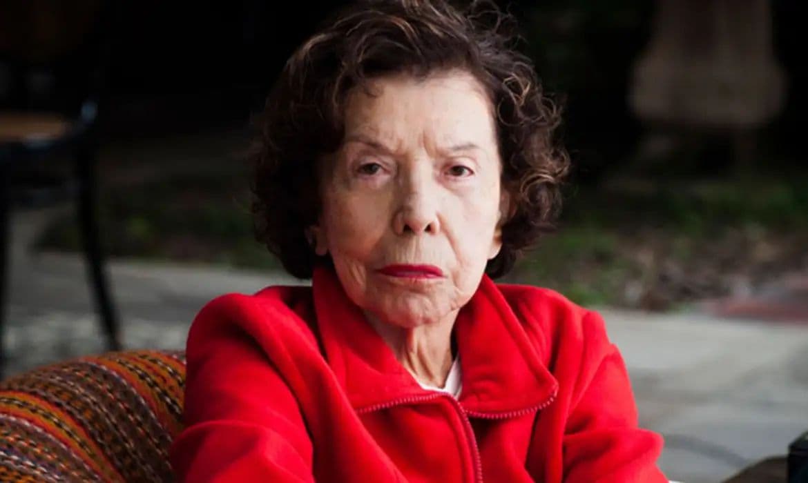 Morre Elza Berquó, pioneira da demografia brasileira, aos 100 anos