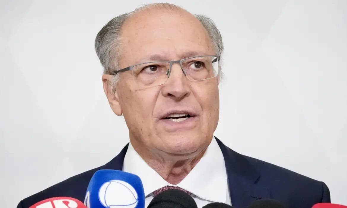 PSB oficializa apoio à reeleição de Lula e candidatura de Alckmin