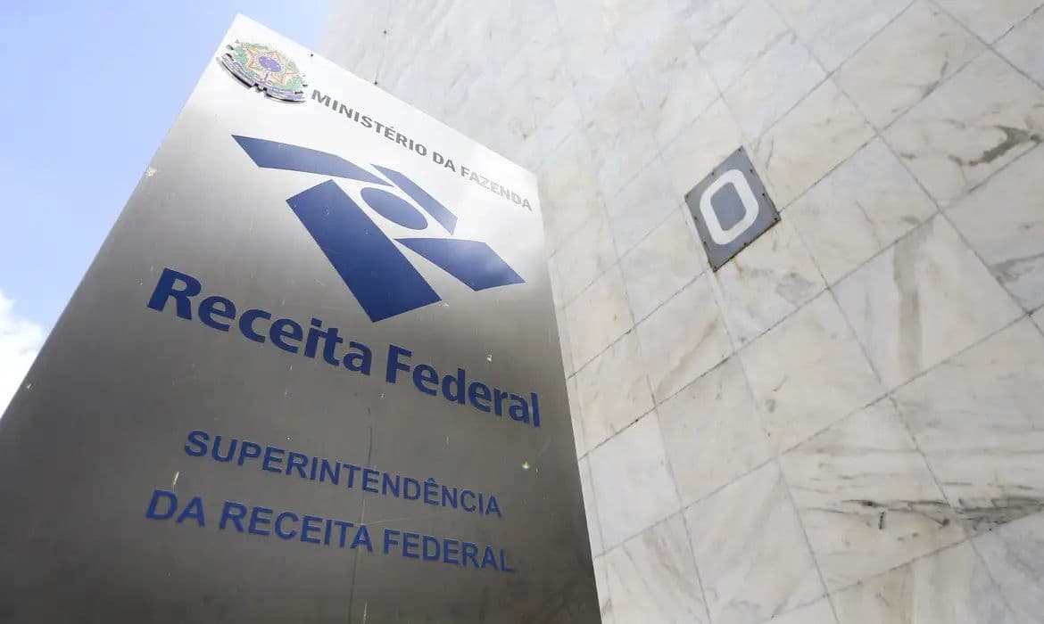 Receita Federal projeta R$ 17,2 bi com IR sobre dividendos em 2024