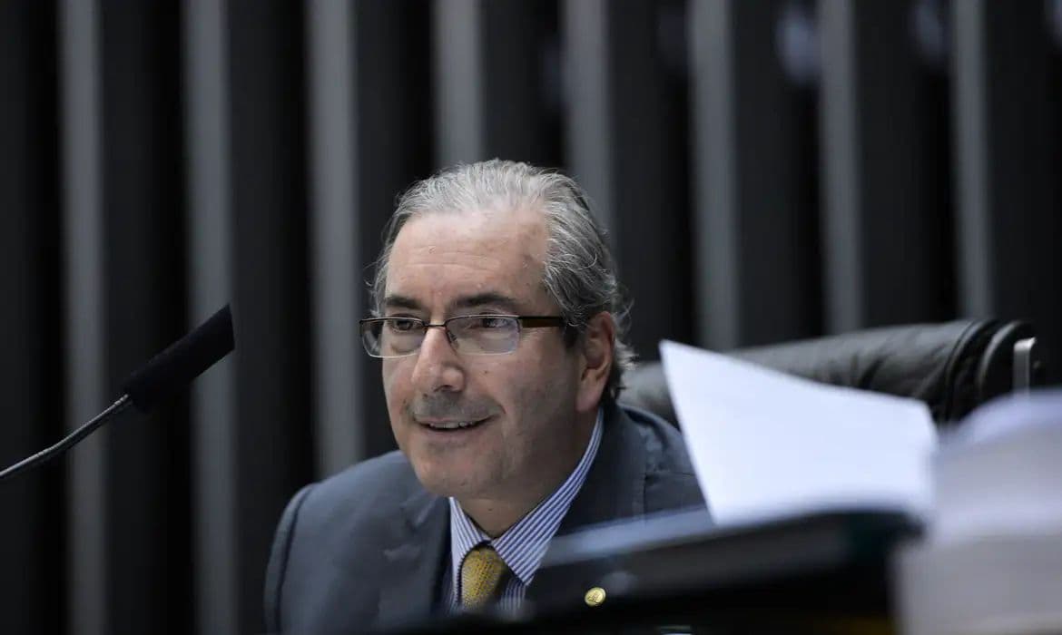 STF Bloqueia R$ 6 Milhões de Eduardo Cunha por Fraude em Emendas
