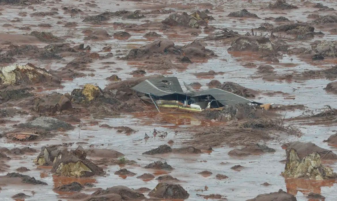 Tragédia de Mariana: Samarco prorroga prazo para indenizações até agosto