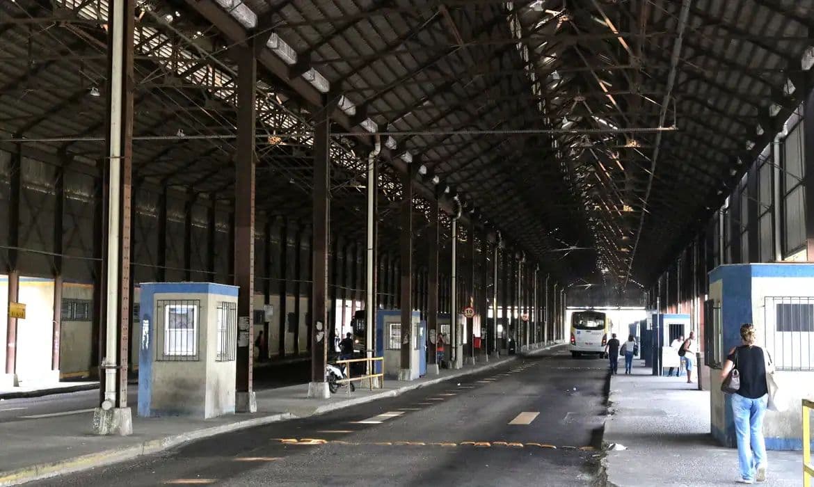 TST Exige 80% da Frota de Ônibus no Rio Durante Greve