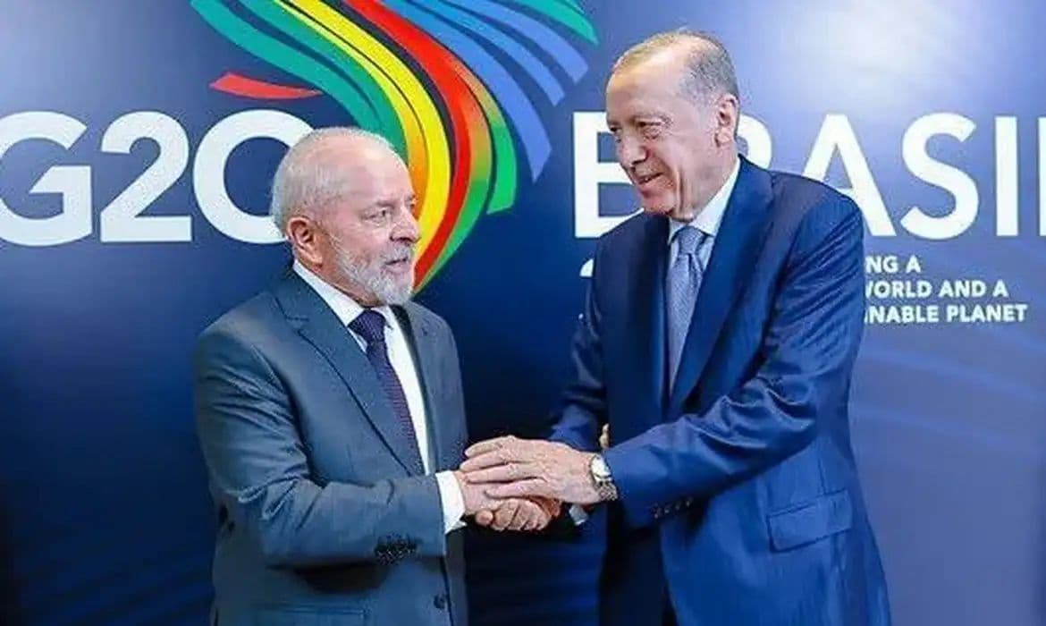 Brasil e Turquia criam Conselho Estratégico para ampliar cooperação