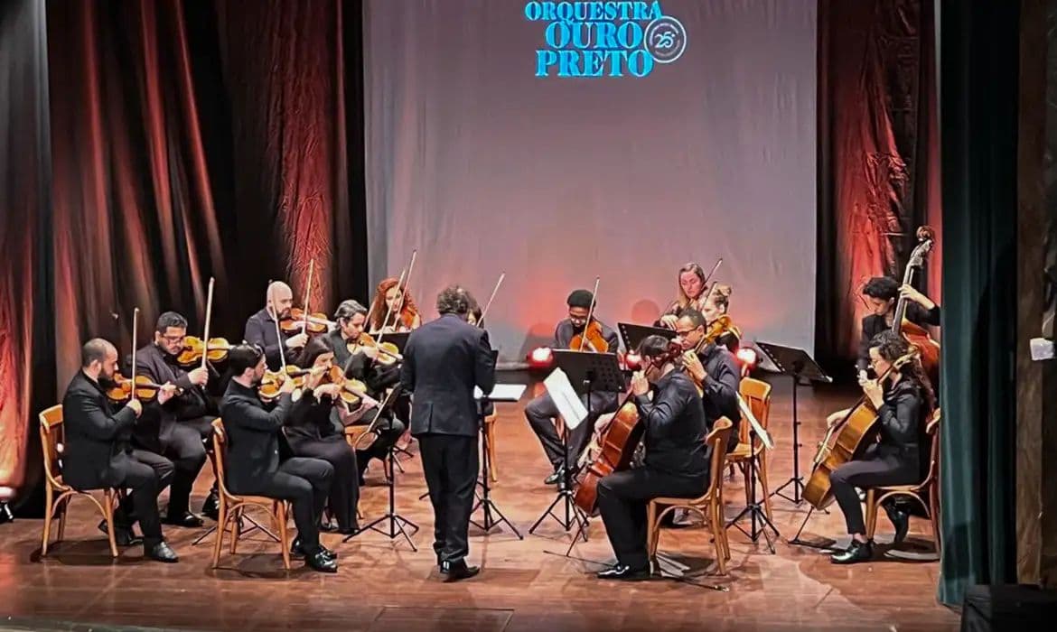 Orquestra Ouro Preto leva Alceu Valença e Samuel Rosa à Praia de Copacabana