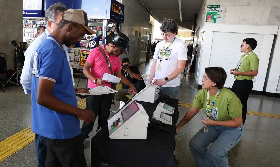 Partidos têm prazo final até 15 de agosto para registrar candidaturas