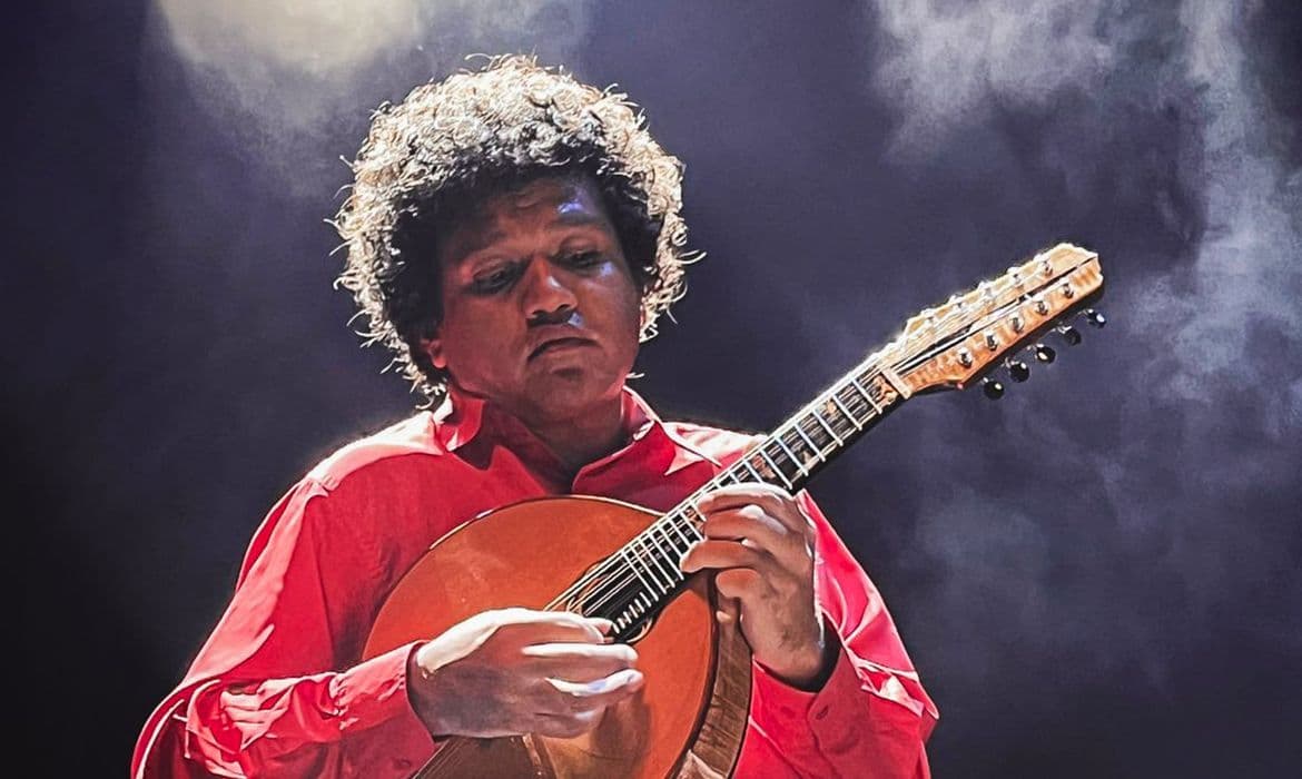 Pedro Franco apresenta álbum Black Pantha em live na Rádio MEC