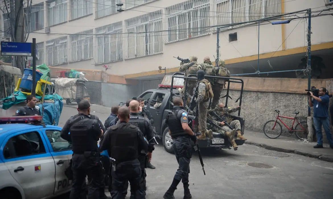 Violência no Rio: Julho registra 34 tiroteios por disputas de facções