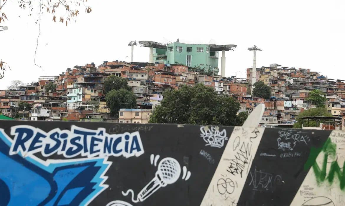 Educação e mobilidade são prioridades para eleitores de favelas no Rio