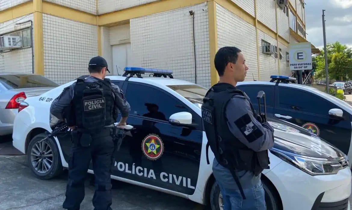 Operação policial mira venda ilegal de abortivos pela internet no Rio