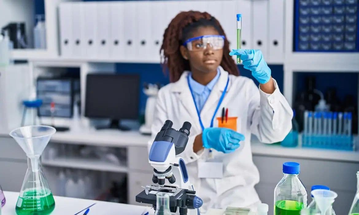 Prêmio Mulheres e Ciência encerra inscrições nesta quinta-feira