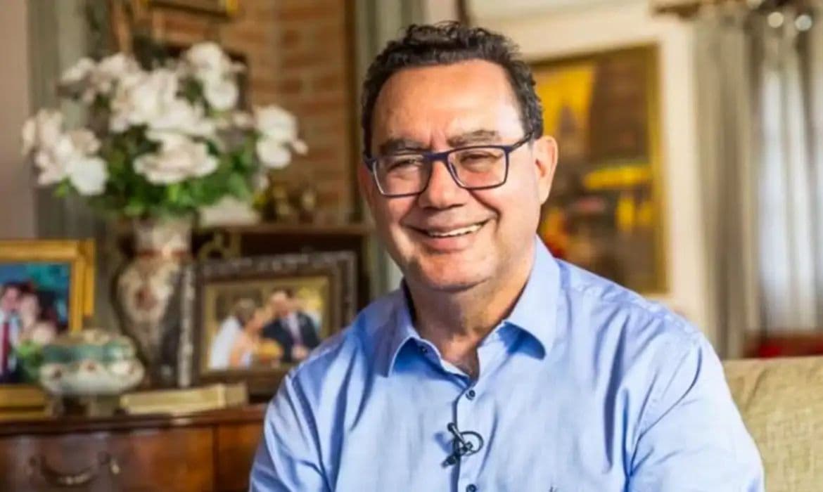 Programa de Augusto Cury propõe mudanças no STF e semipresidencialismo