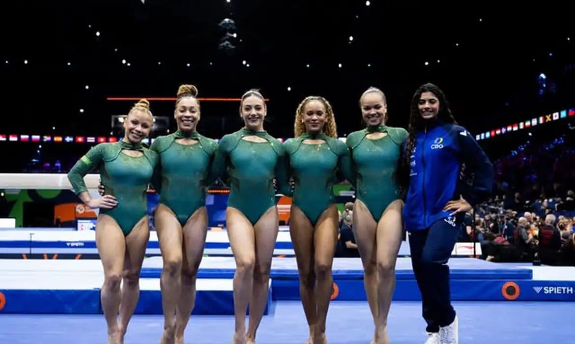 Brasil conquista 5º lugar na final por equipes do Mundial de Ginástica