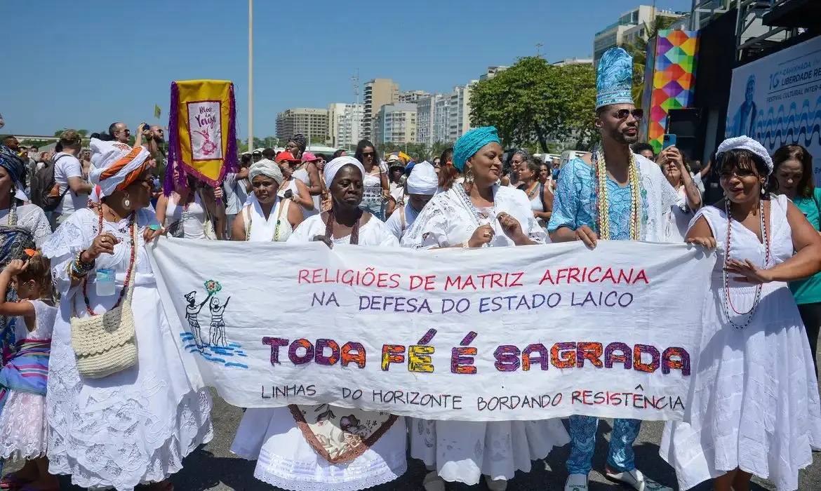 Debate eleitoral no Brasil é marcado por racismo e intolerância religiosa