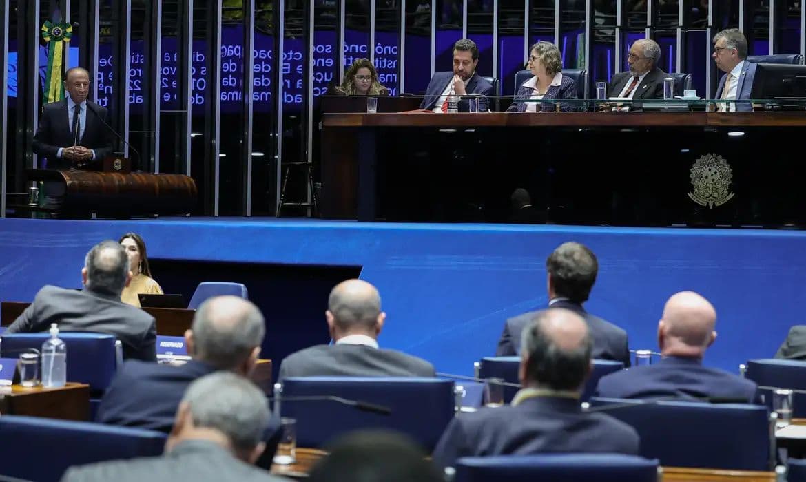 Fim da escala 6×1: entenda a tramitação da PEC 221/2019 no Senado