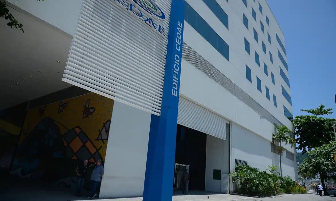Governo do RJ aponta desvios de R$ 400 milhões na Cedae Saúde