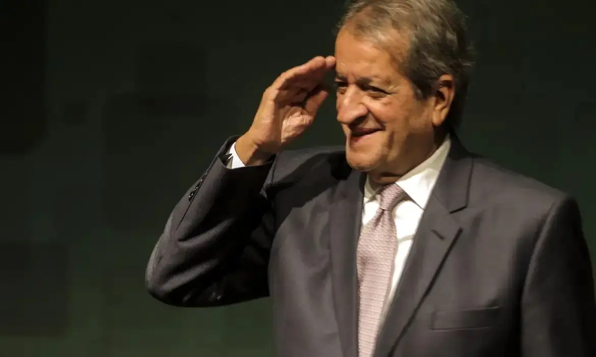 Presidente do PL reconhece vitória de Lula nas eleições