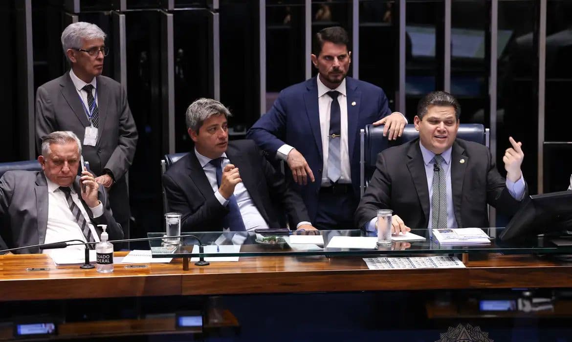 Senado adia votação da PEC da Segurança Pública para buscar consenso