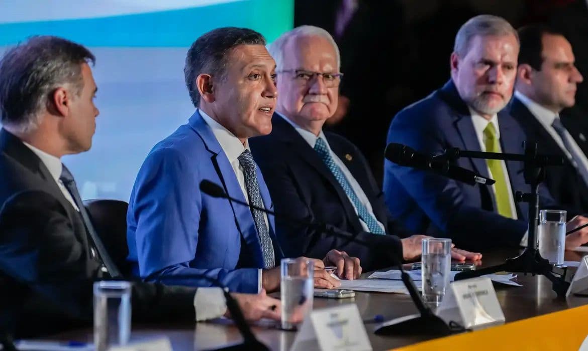 TSE descarta interferência estrangeira nas eleições brasileiras