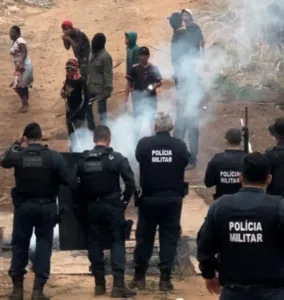 Confornto entre indígenas e polícia militar do mato grosso do sul