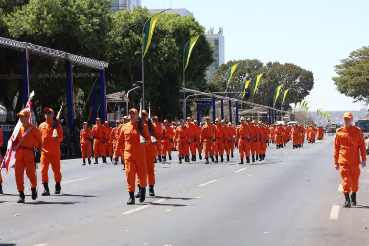 Ensaio geral para o desfile cívico-militar do 7 de setembro na Esplanada dos Ministérios - Antônio Cruz/Agência Brasil