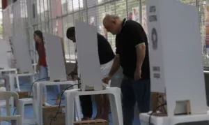 Votação do Segundo Turno das Eleições Municipais