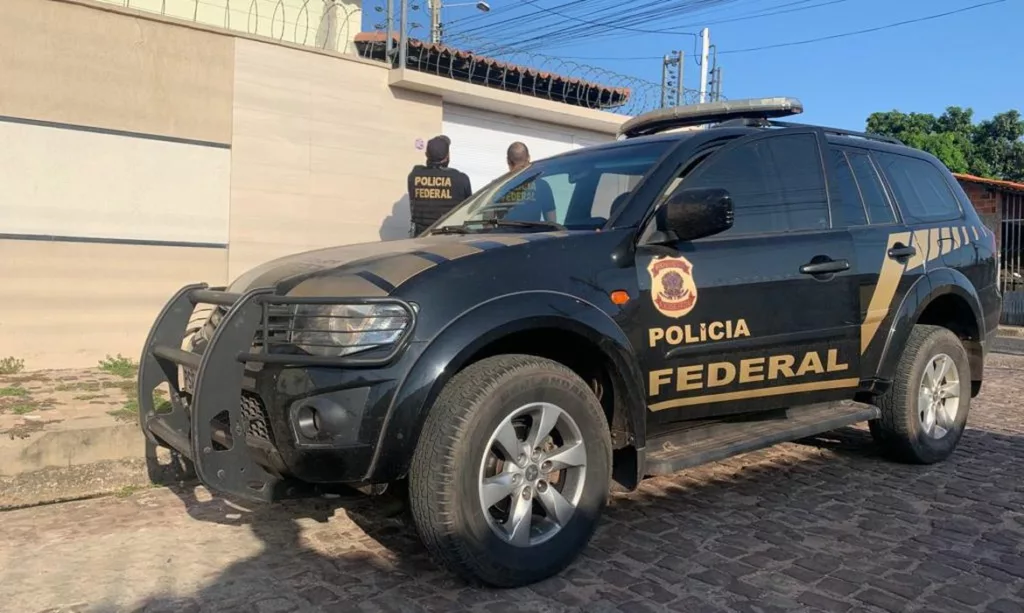 Carro da Polícia Federal