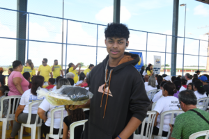 Campnha de entrega de materiais esportivos em Ceilândia e Sol Nascente