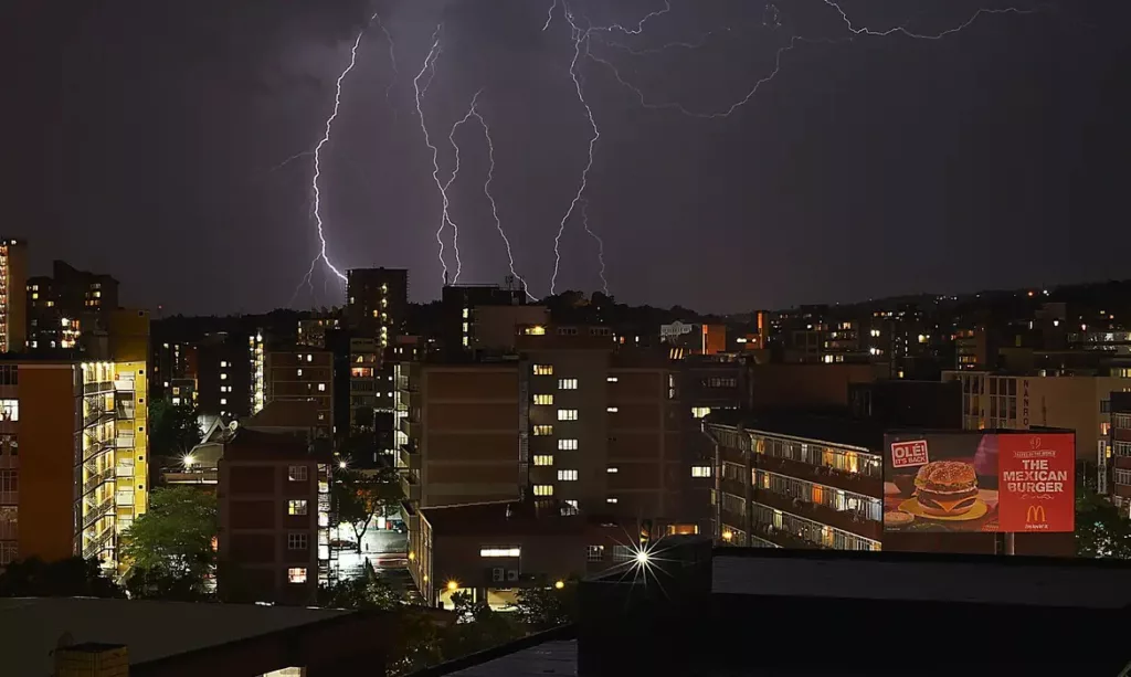 Raios na Rede Elétrica