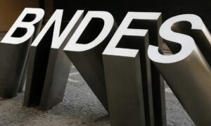 BNDES lucro crédito