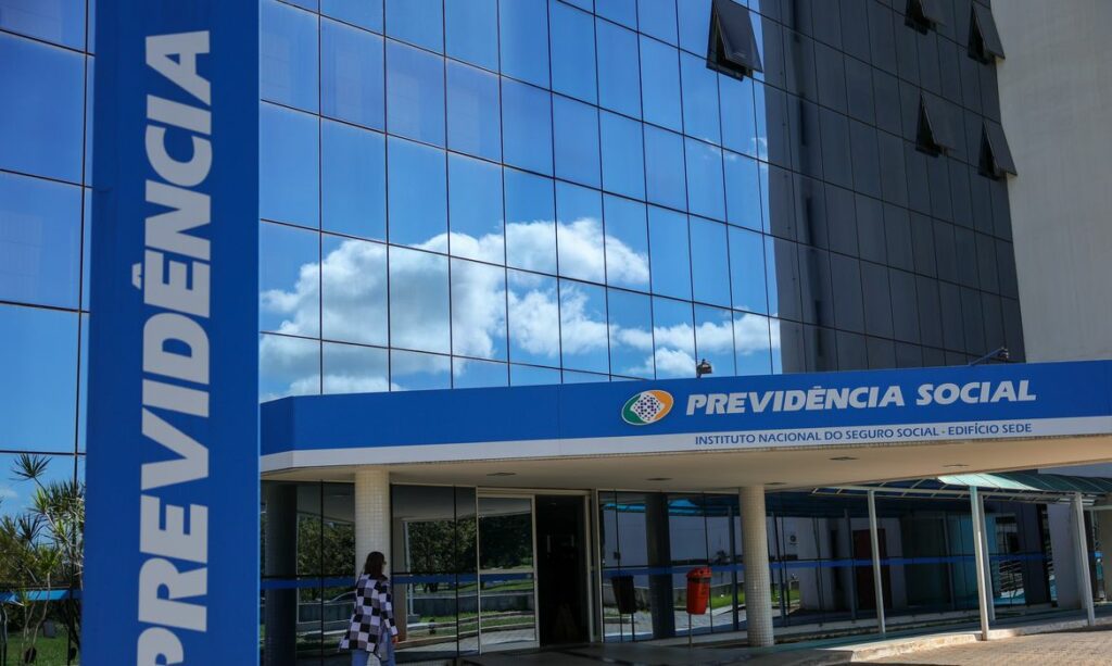 INSS suspende Crefisa aposentados
