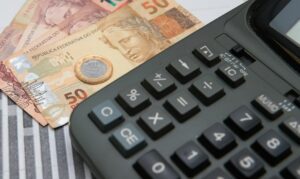 IPCA deflação agosto luz
