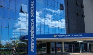 INSS autorização judicial consignado incapaz
