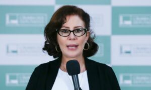 Moraes Zambelli redes sociais multa