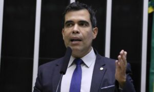 PF afasta governador Tocantins