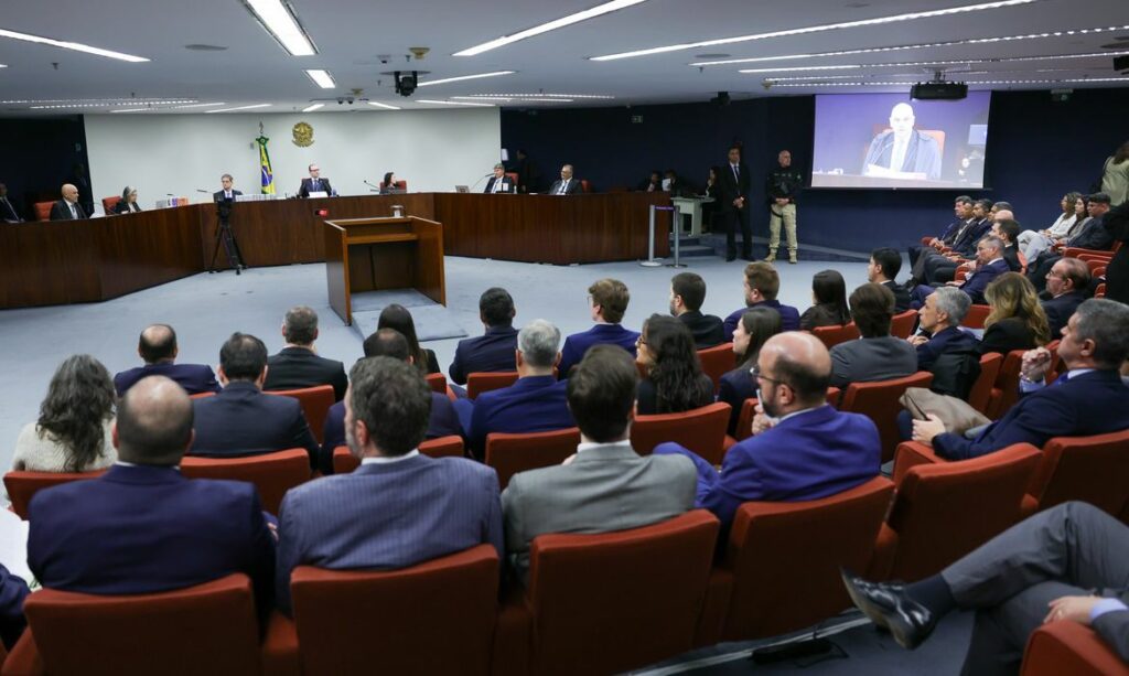 STF julga Bolsonaro golpe