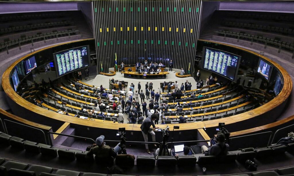 Câmara urgência projetos educação infância