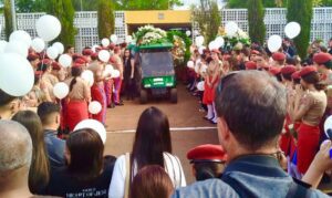 Estudante morto celular roubado