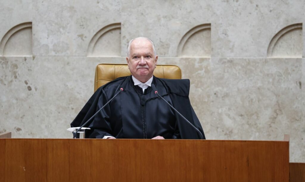 Fachin cultura democrática autoritarismo