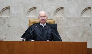 Fachin cultura democrática autoritarismo