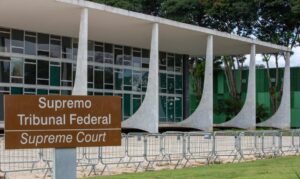 STF suspende julgamento Ferrogrão