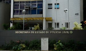 Menino baleado escola Maré