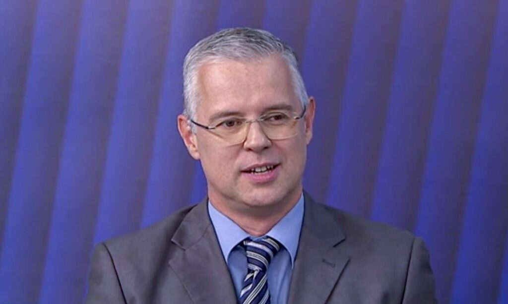 Militares presos amadurecimento democracia