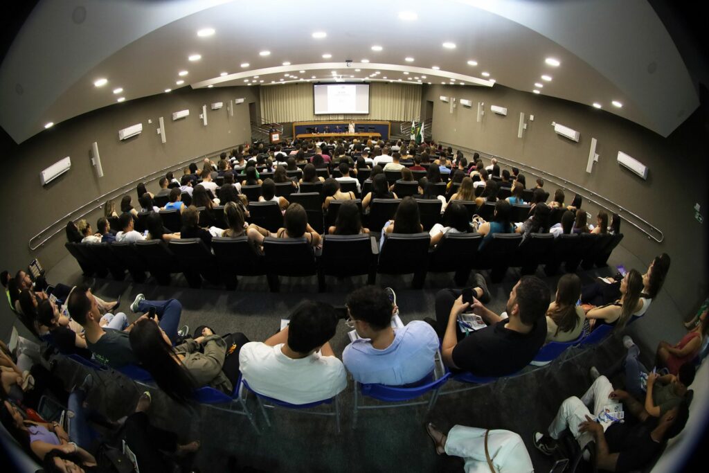 Fepecs fecha 2025 com recorde de conquistas, novos laboratórios e orçamento ampliado